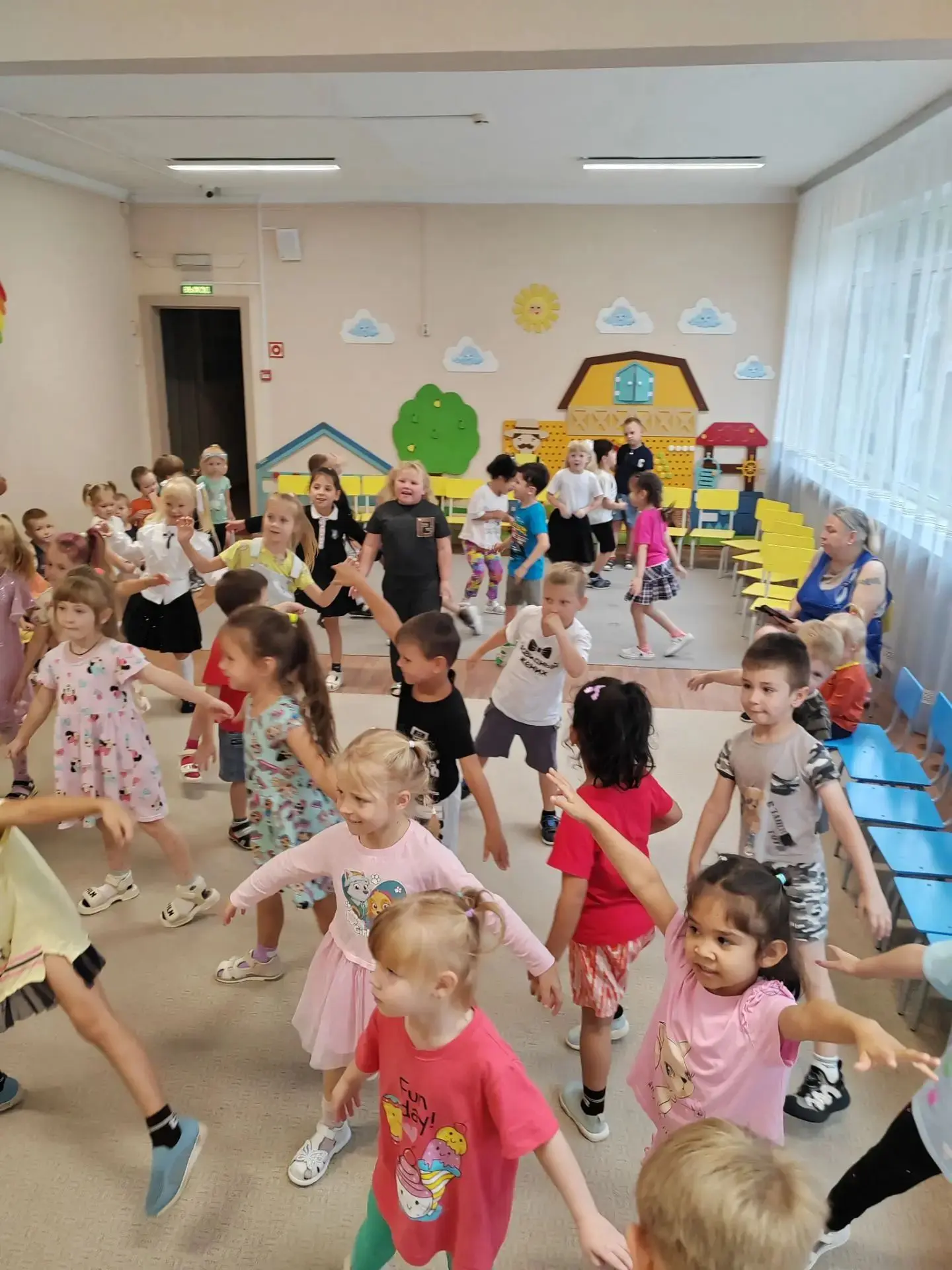🍁📚 1го сентября ребята нашего детского сада встретили ярким и громким мероприятие! В ...