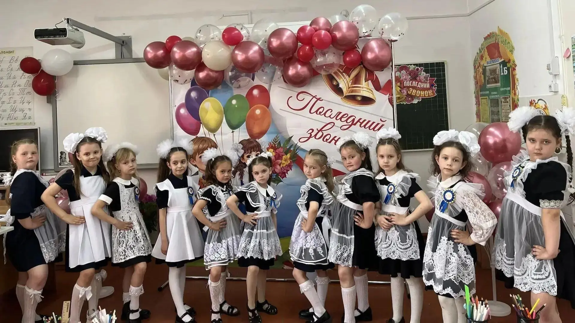 Юные первоклассники МБОУ СОШ №12 станицы Новониколаевской продолжают открывать для себя школьный мир