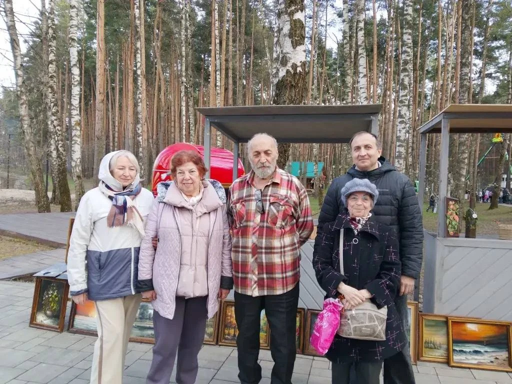 Яркие, красивые, завораживающие  На открытии теплого сезона в парке «Ёлочки» прошел вернисаж домодед