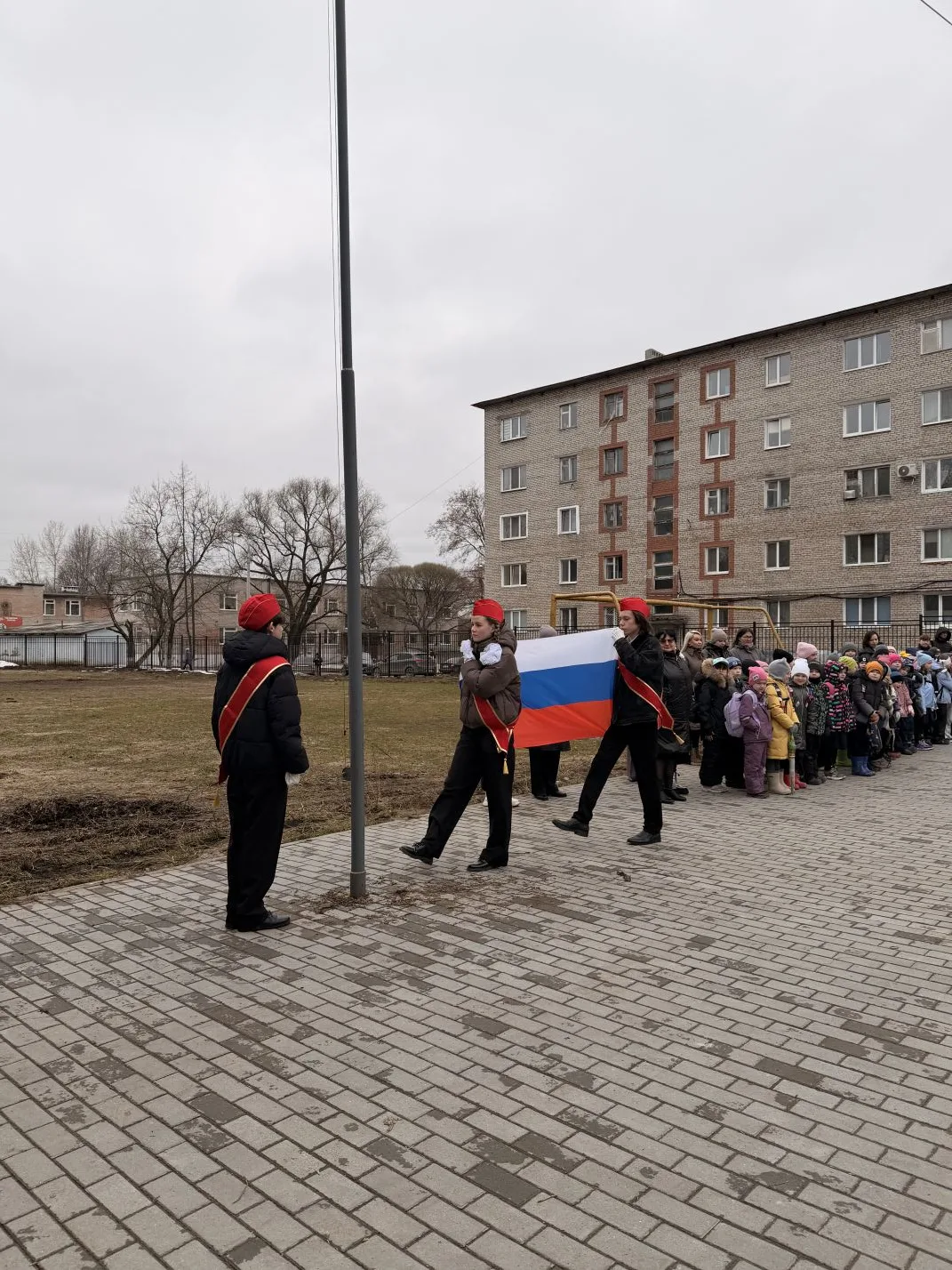 🎉Школа  вновь распахнула двери после капремонта  🇷🇺Сегодня после масштабного капитального ремонта от