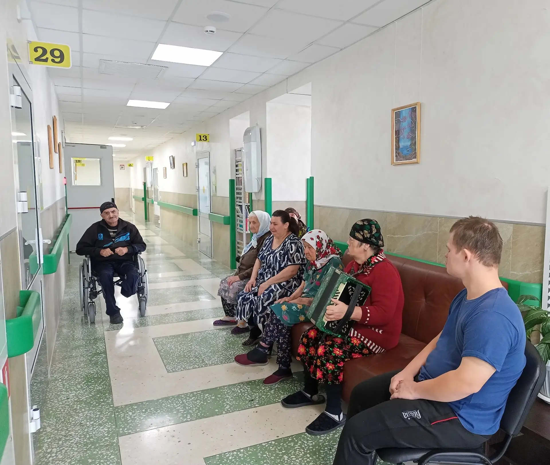 13 августа в Лесхозском доме-интернате под руководством воспитателя проживающие интерна...
