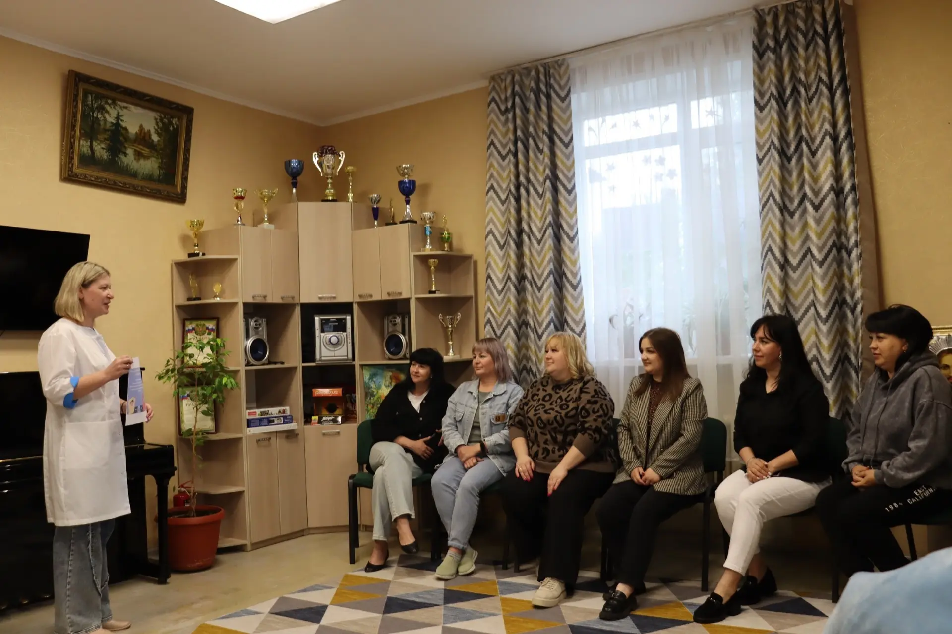 📌 В нашем центре медсестра  организовала полезнейшую встречу с сотрудниками, посвящённ...