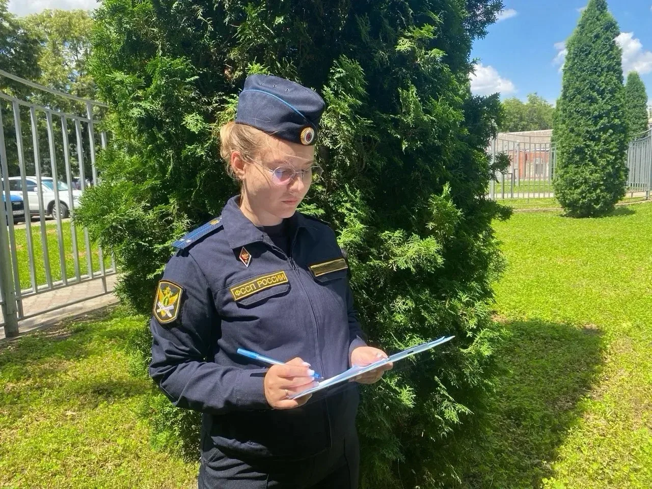 В Армавире судебный пристав вернул семье их квартиру

Законные владельцы не могли жить в собственном
