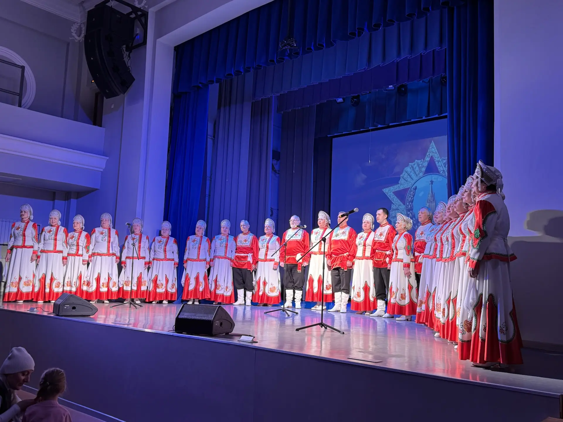 🏅🎼Сегодня в нашем Центре вновь зазвучали песни Победы.