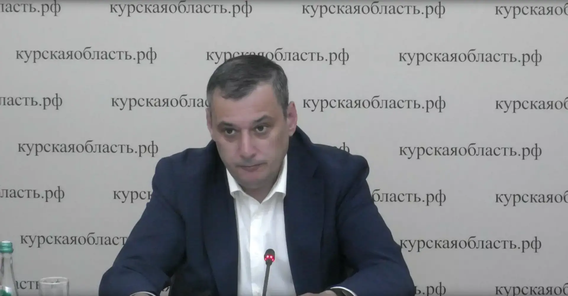 Александр Хинштейн взял на контроль ремонт Пучковки: губернатор назвал улицу «дорогой смерти»

На за
