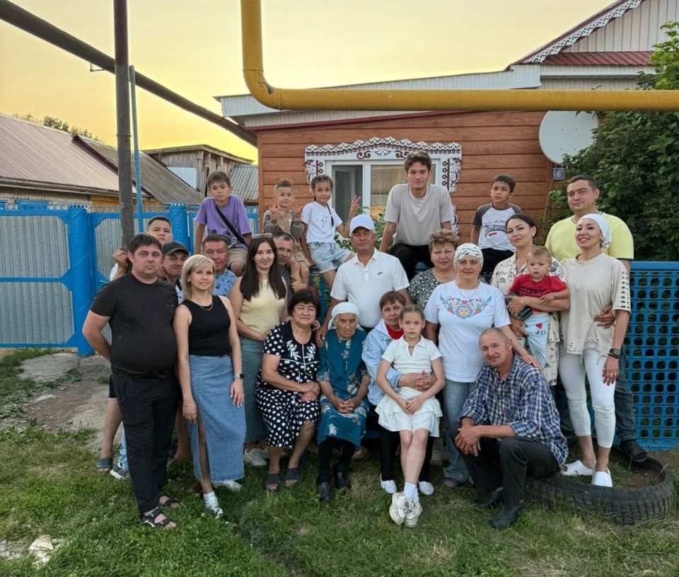 Ике кешедән, әби белән бабайдан… күпме байлык, без калдык бит. Алар биргән гаилә җылысы...