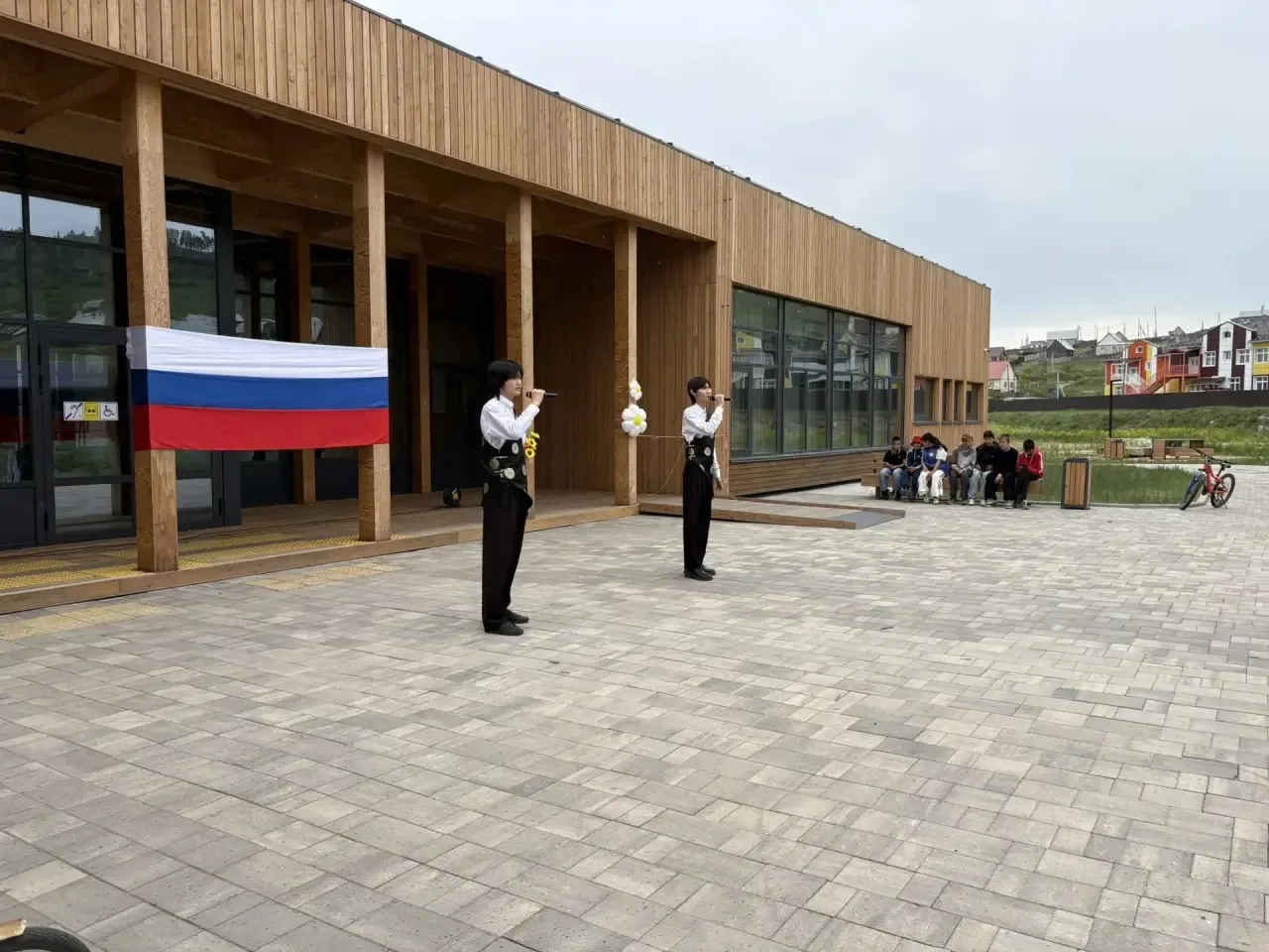 🇷🇺 Сегодня под открытым небом мы зажгли сердца любовью к Родине!

В честь Дня России на свежем воз