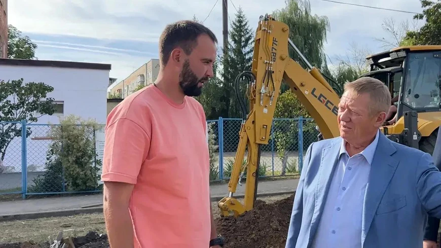 Депутат Госдумы Николай Панков посетил стройплощадку будущего места отдыха в Аткарске