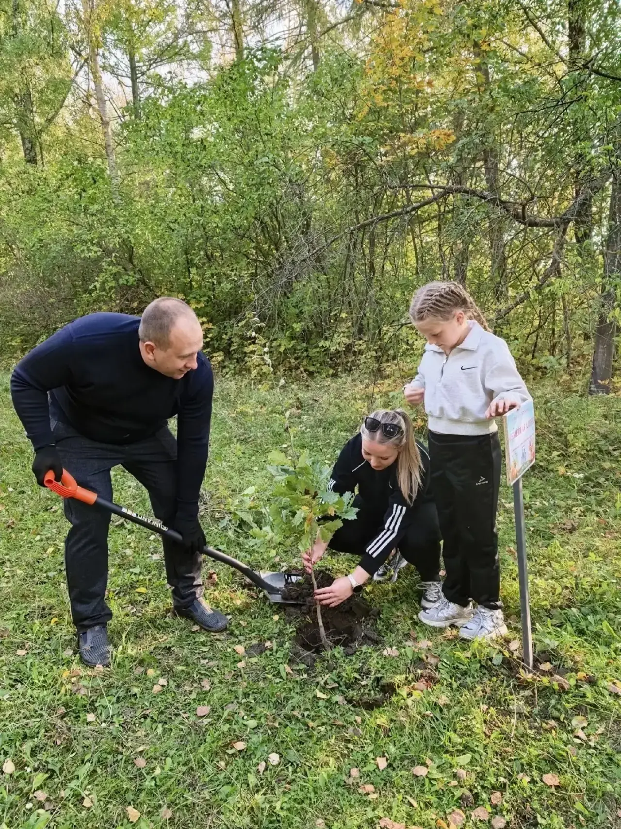 ✨ В селе Вышетравино появилась семейная аллея! ✨