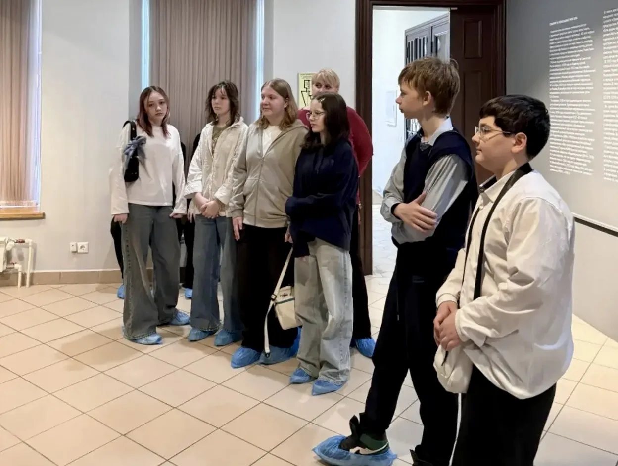«Говорит и показывает Москва…» 📻  📺 Вчера ученики 6 класса «Б» и 7 класса «С» вместе со своими класс