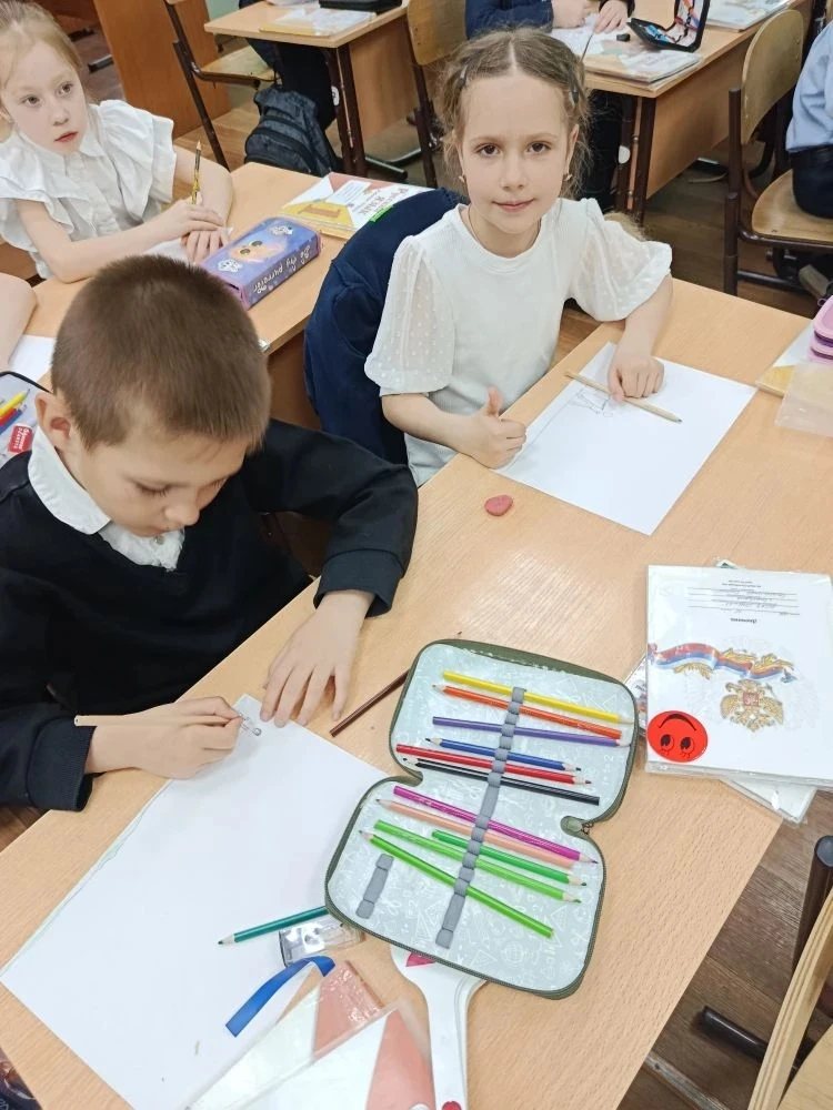 👫 День братьев и сестёр — ❤️праздник самых родных душ!  💙💜Братья и сёстры — это не просто родственни