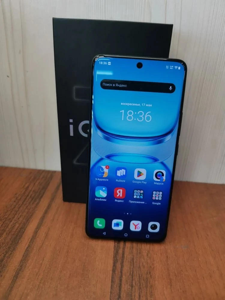 Смартфон Vivo iQOO Z10 12/512