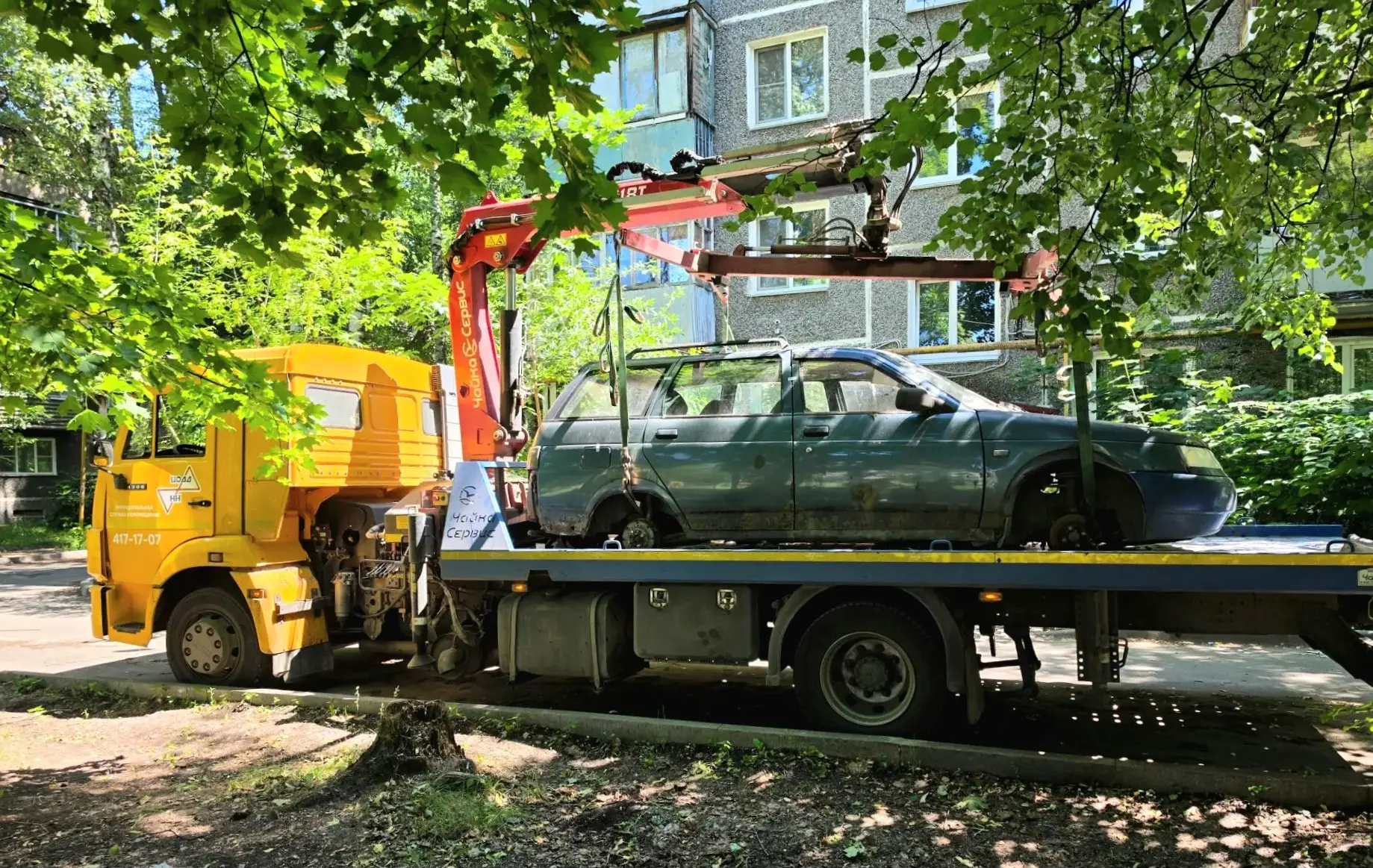 Более 60 брошенных и разукомплектованных автомобилей убрали с улиц Ленинского района с ...