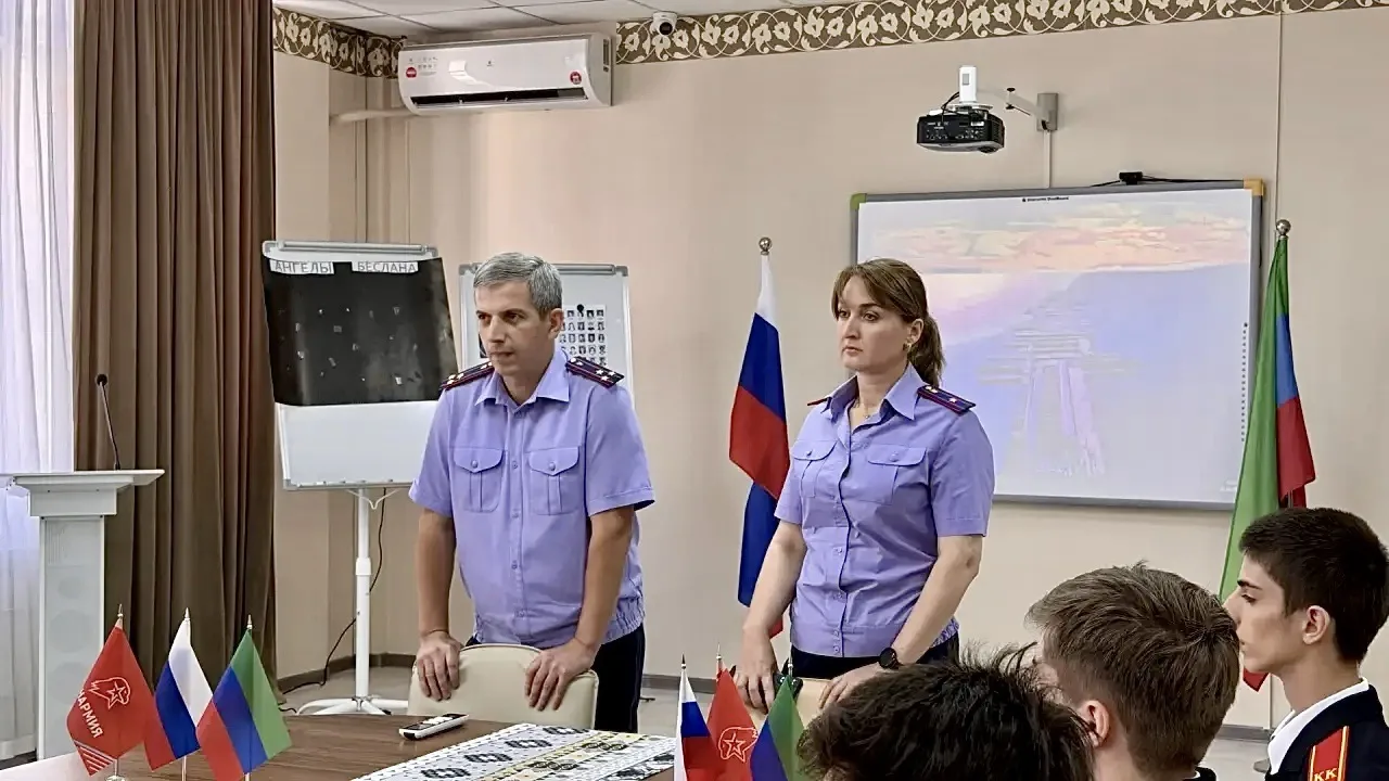 В Республиканском центре образования имени И.И. Ханбалаева сегодня, 3 сентября, прошел ...
