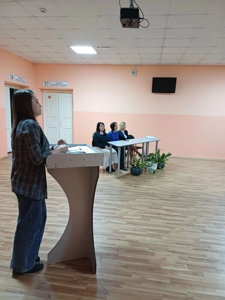 27.01.2026 в МБОУ «СОШ № 5» состоялась профориентационная встреча родителей выпускников с представит