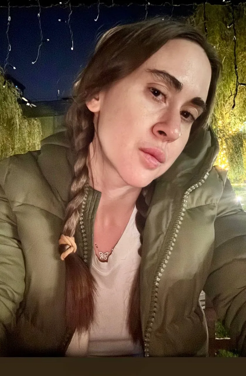 Не забываем пропалывать брови, девочки