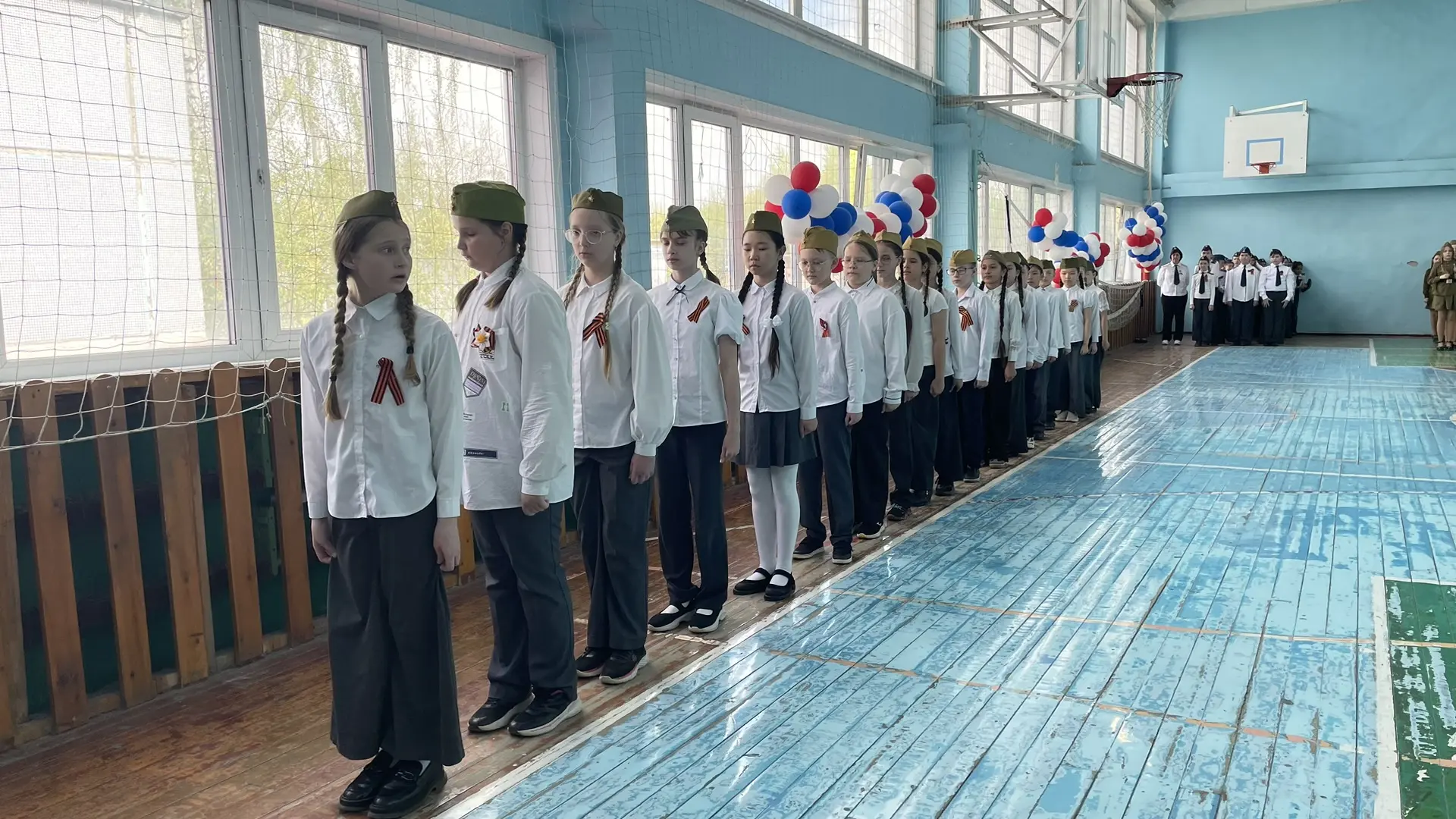 🎊Смотр строя и песни «Аты-баты» в 4 классах🎊  Дорогие ученик , учителя и родители!  Сегодня в нашей 
