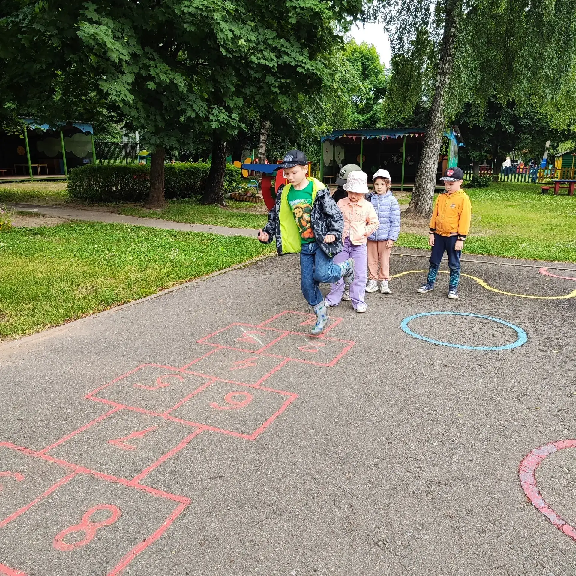 Сегодня, 25 июня - День игры в классики!