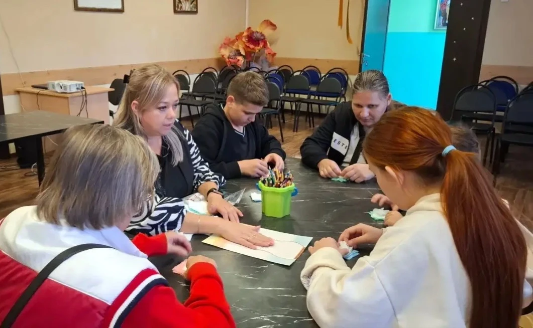 🩵Сегодня состоялась семейная встреча, мама и бабушка навестили детей, и вместе они соз...