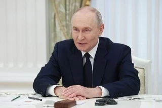 Президент России Путин заявил, что его отец много лет был донором крови