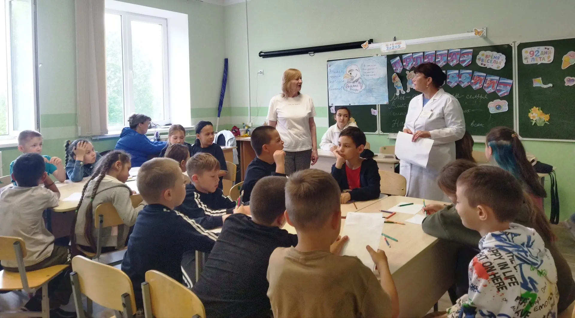 В лагере с дневным пребыванием детей «Лучики» ежедневно проводится много различных мероприятий с вос