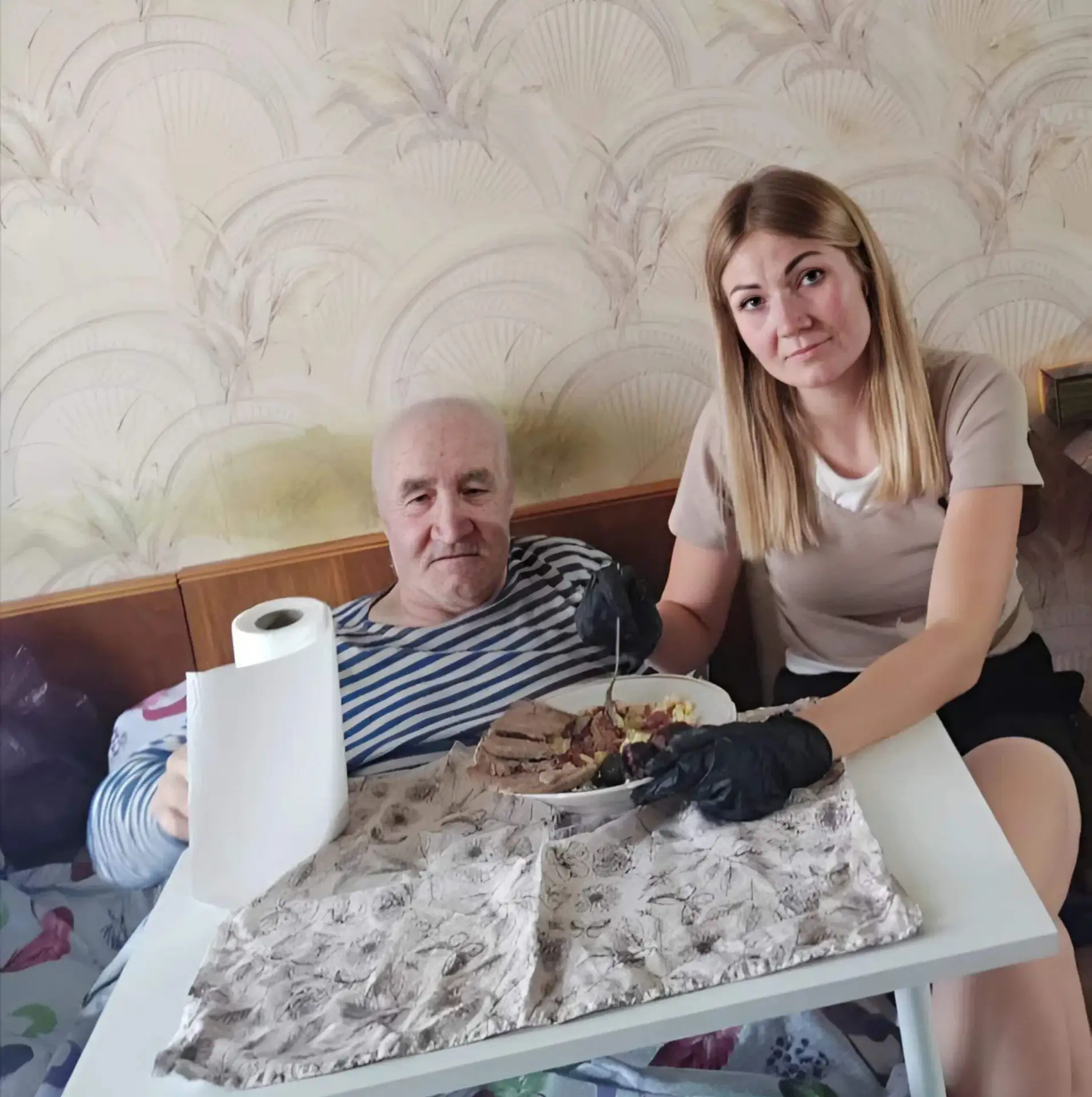 🍲 Вкусно, полезно и с заботой о вас!

В рамках системы долговременного ухода оказываются услуги по 