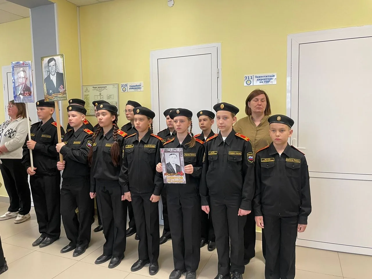 На этой неделе наша торжественная линейка была особенной. Она была посвящена священной дате — 81-й г