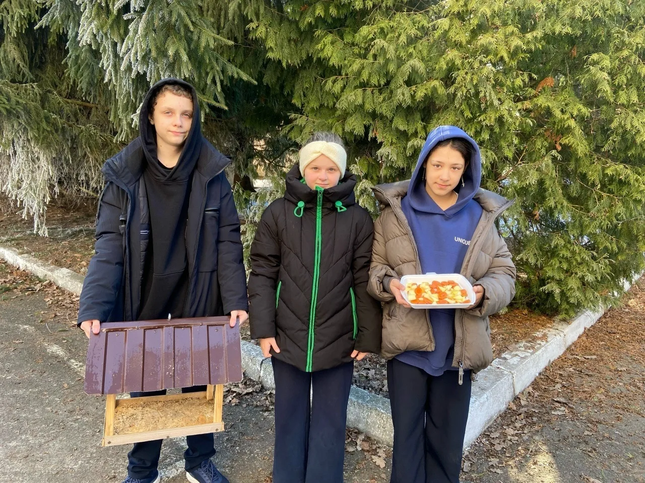 Подкормите белочек