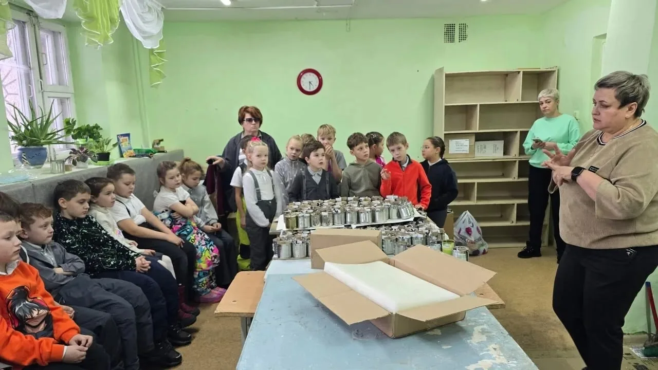 🎉Обучающиеся школы и Станции детского и юношеского туризма совместно с классным руководителем Аброси