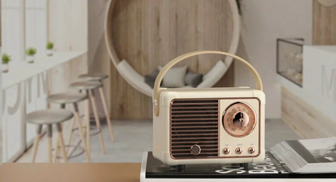 Добавьте классику в свой мир✨ 
Беспроводная Bluetooth колонка Ретро с FM радио.