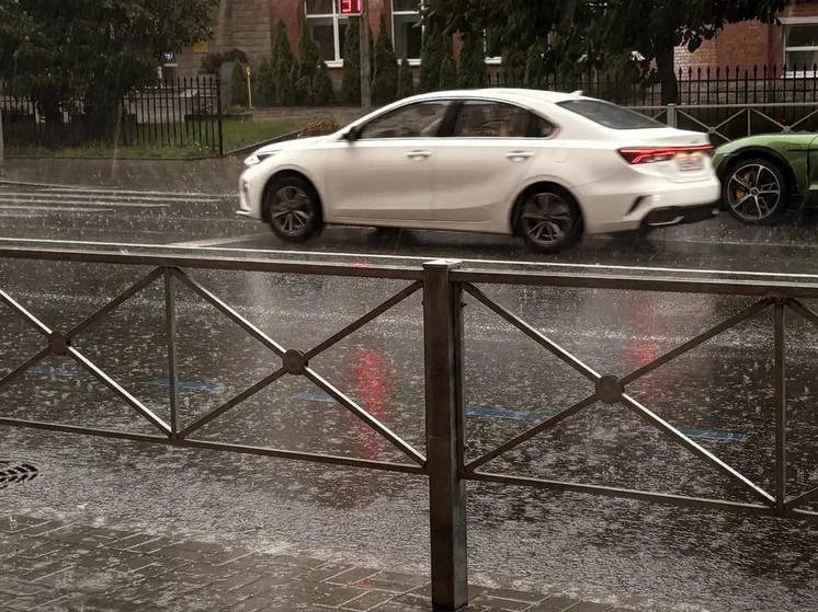Второй день августа встретит Петербург сильными дождями и похолоданием до +20