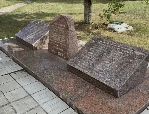 Дорогами памяти: семейный маршрут по Самаре

📡 Памятник героям‑связистам в Самаре: история, которую