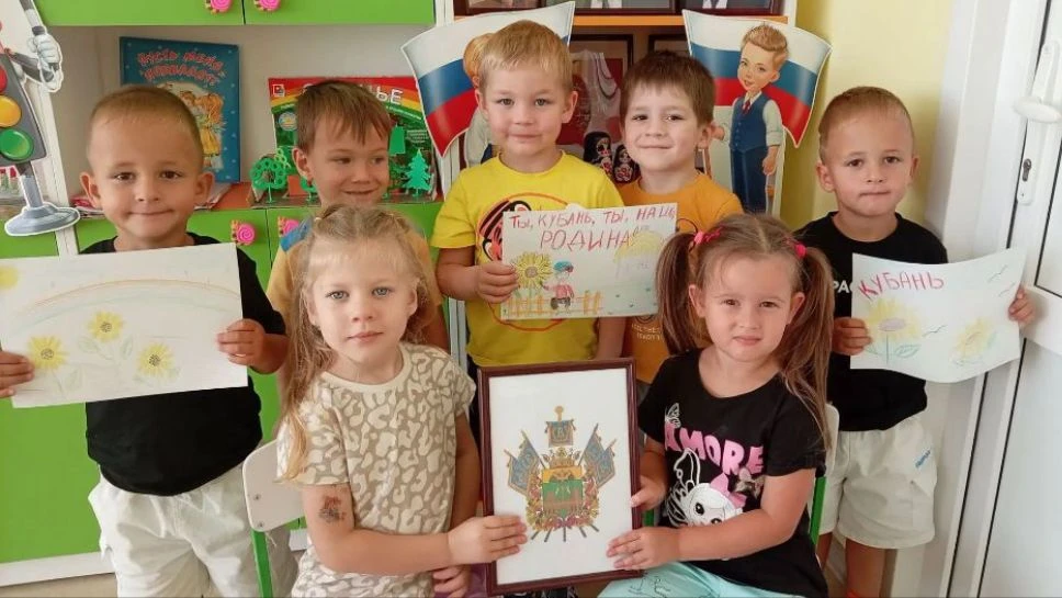 🎨 Воспитанники средней группы принимают участие в онлайн-выставке детских рисунков, пр...
