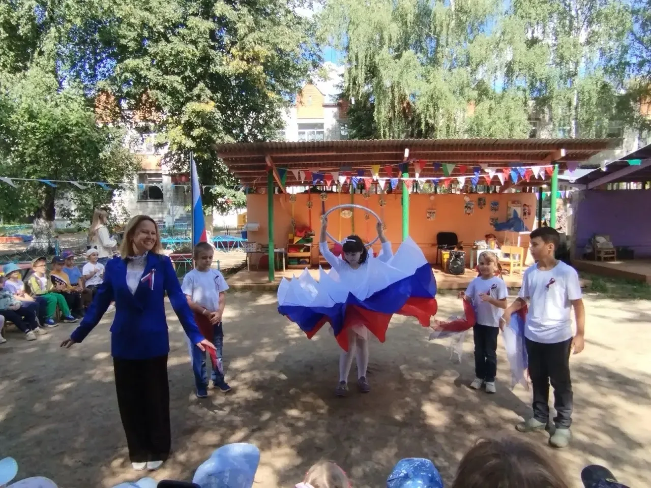 🇷🇺 День Государственного флага России: праздник единства и гордости!