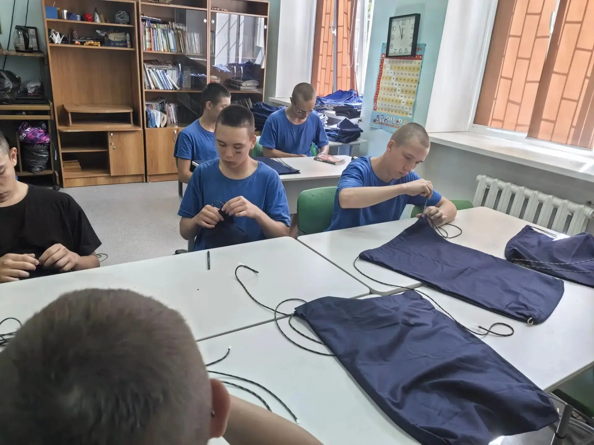 🔷«От сердца — бойцам: мастерская добра Омского СУВУ»