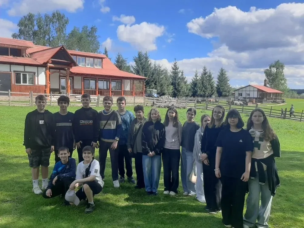 🦙🌊 6В провел отличные выходные!  Сначала ребята отправились на ферму альпак: знакомство с милейшими 