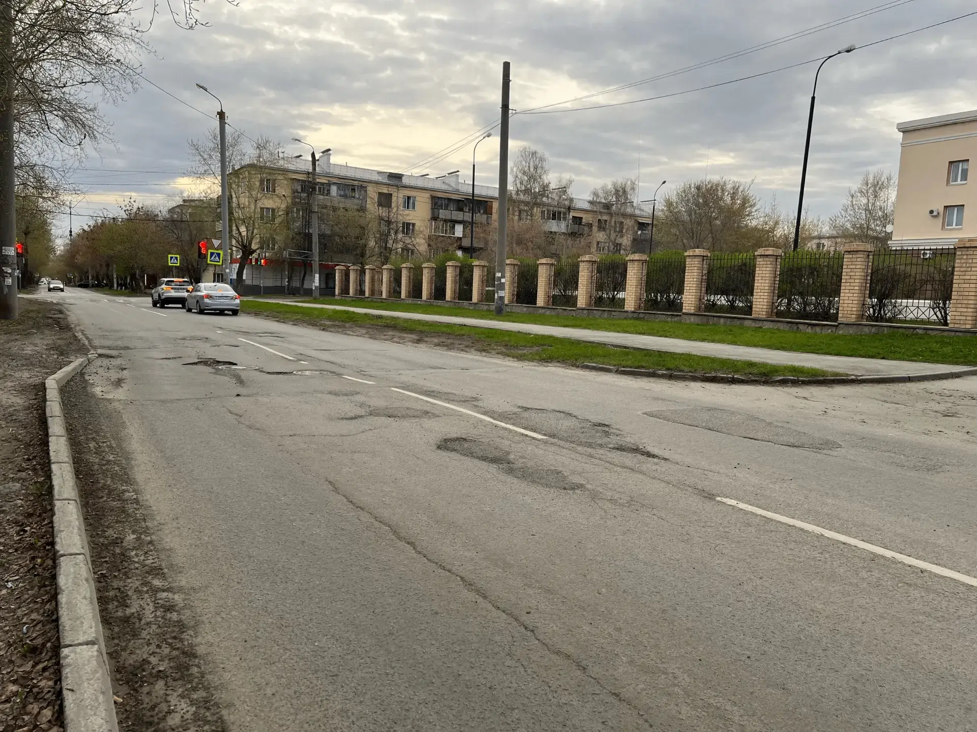 🛣️ В Челябинске приступают к ремонту дорог Тракторозаводского района