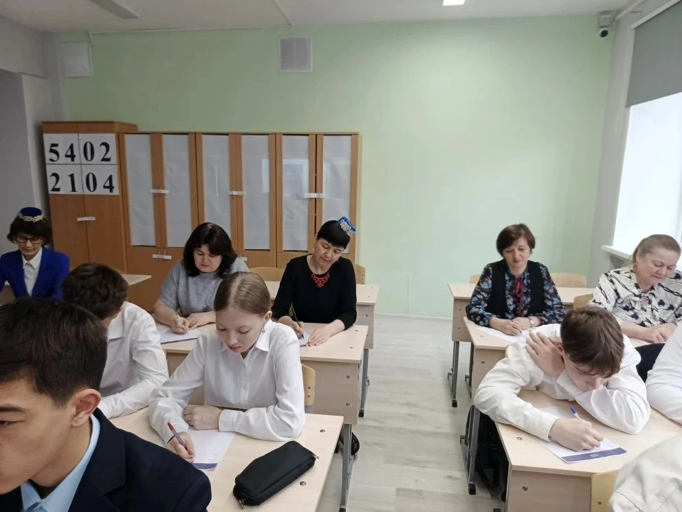 В школе 25 апреля прошла 11 Всемирная образовательная акция "Татарча диктант". В этом году акция был