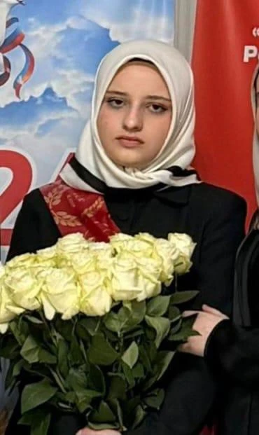 ⚡️Наши высокобалльники

👩🏻‍🎓Айсамирзаева Урузмаг Алигаджиевна, выпускница МКОУ «Акушинская СОШ №1