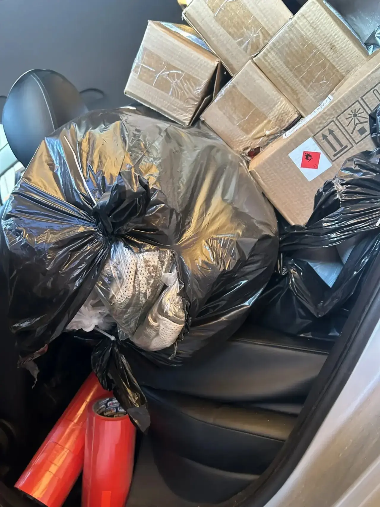 📦Жена бойца Татьяна собрала гуманитарную помощь и организовала доставку до нас. 

Нам привезли: 
✔️