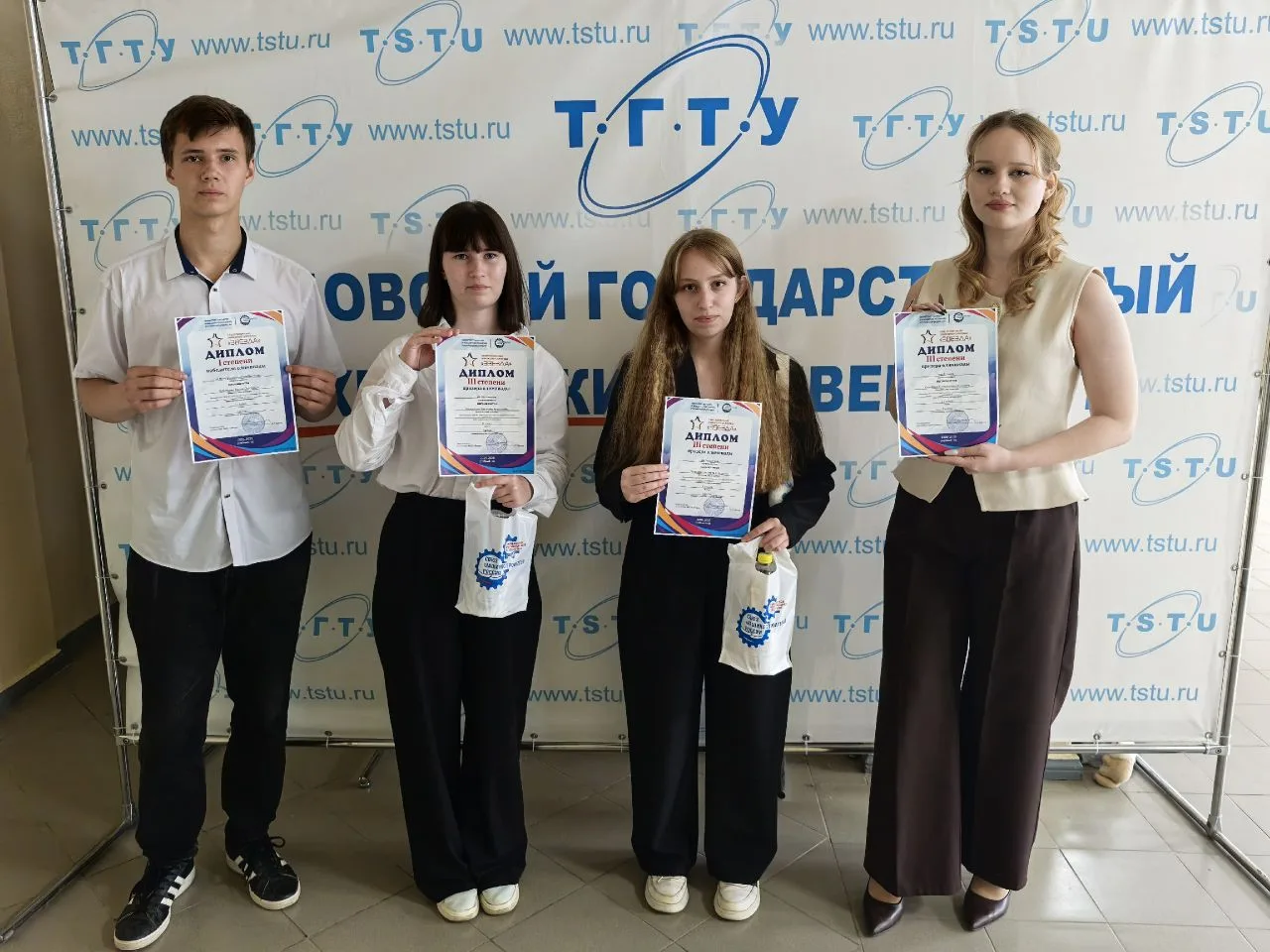 Достижения студентов МК 🏆  🎊 21 мая в актовом зале главного корпуса университета  состоялось награжд