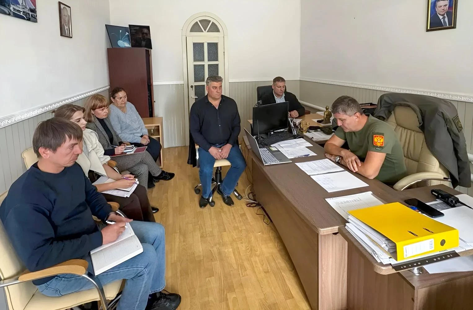 Провел заседание Комиссии по выявлению, учету и принятию жилых помещений, имеющих призн...