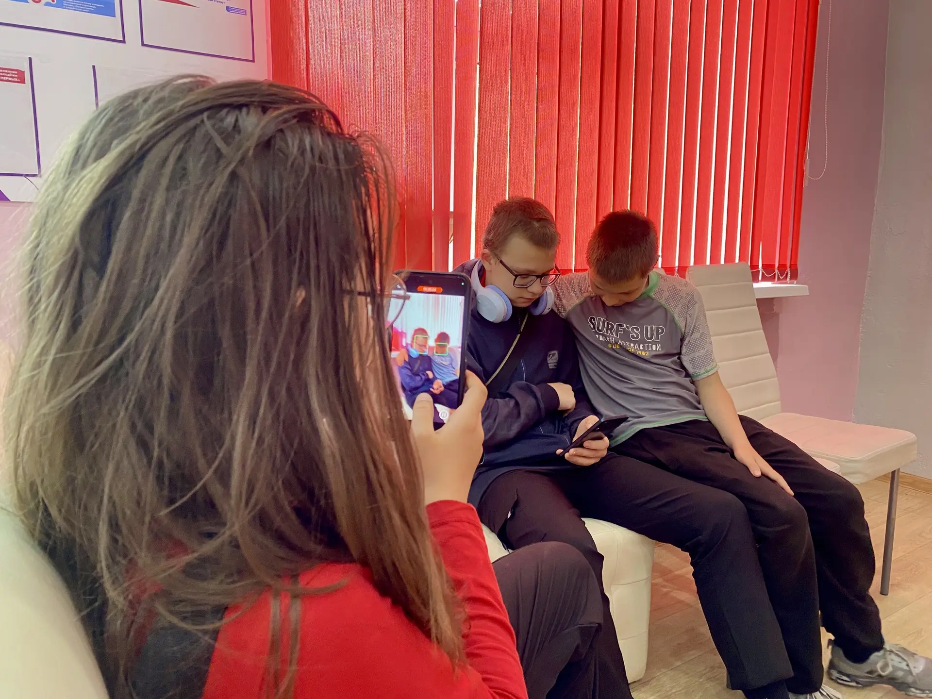 Образовательный интенсив «ПРО навыки — от идеи до смыслов» продолжается📱✂️🎬. 

Ребята продолжают о