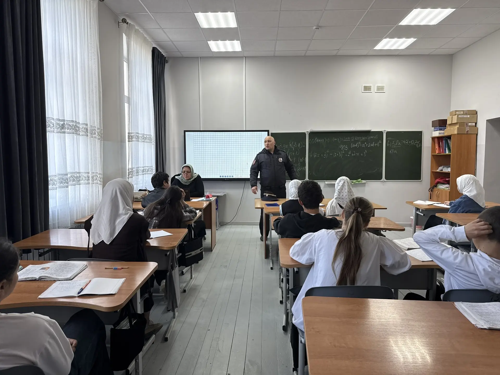 Ответственность с детства: беседа о ложных вызовах в МБОУ «СОШ 21»  В нашей школе прошло важное проф