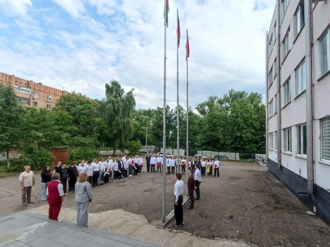 🇷🇺 Выпускники-2026 Бронницкого автомобильно-дорожного колледжа сегодня приняли участие в своей пос