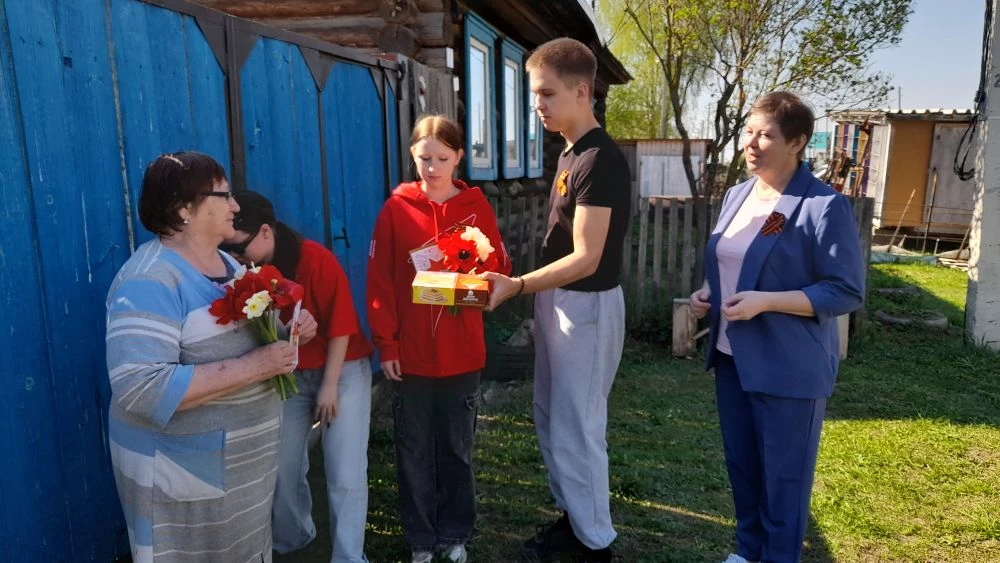 🌟Накануне праздника Великой Победы  учащиеся 9 класса посетили  жителей нашего  села В...