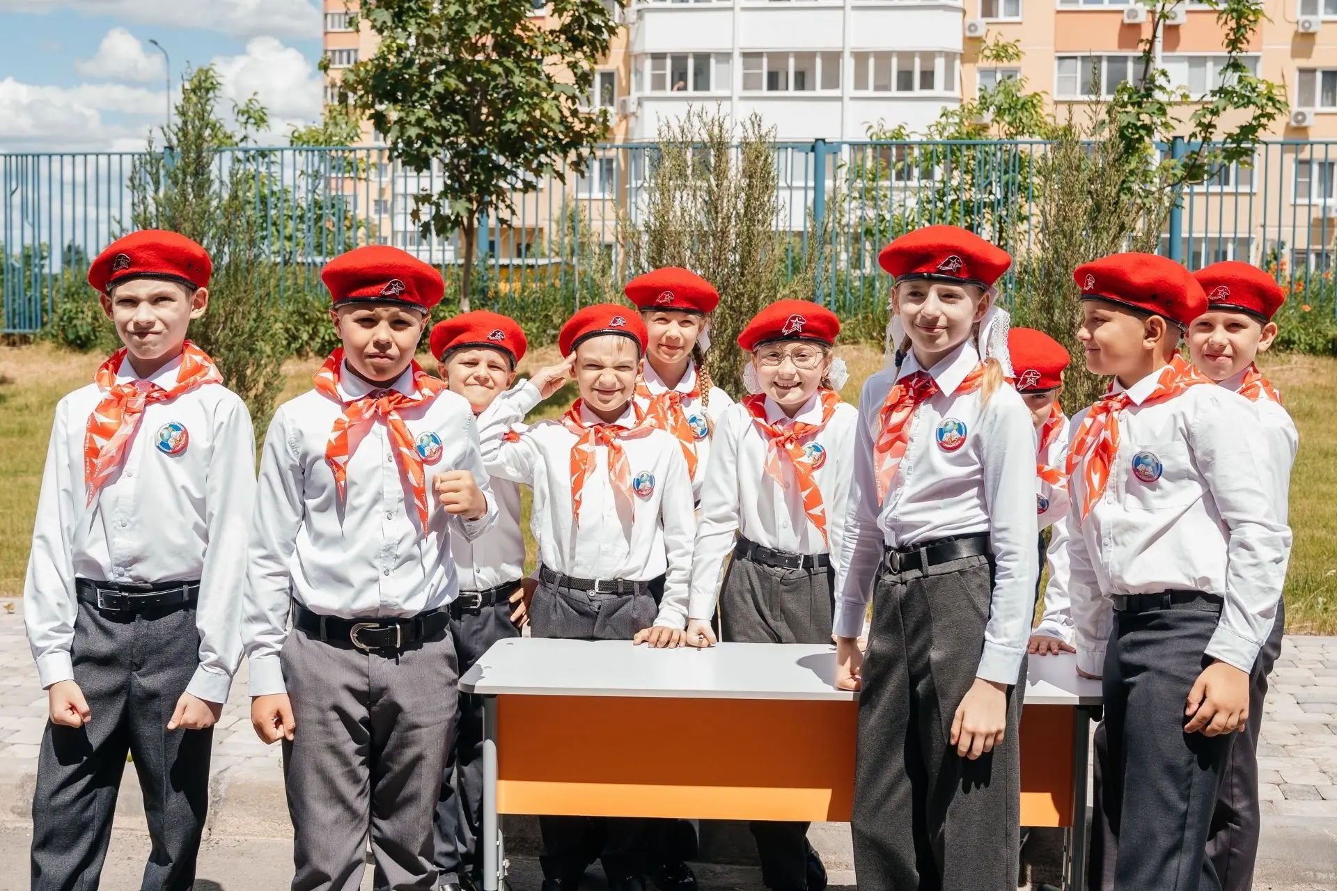 🪖 Команда «Алисовцы» школы №1 имени Г.В. Алисова приняла участие в региональном этапе военно-патрио