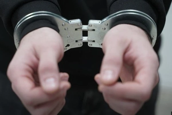 ‼️В Екатеринбурге задержали 14-летнего зацепера, который распылил газ в лицо водителю т...