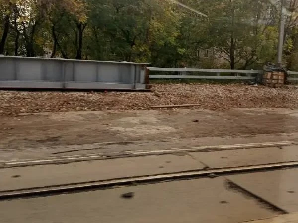 🏗️ Реконструируют проезжую часть Ростокинского путепровода