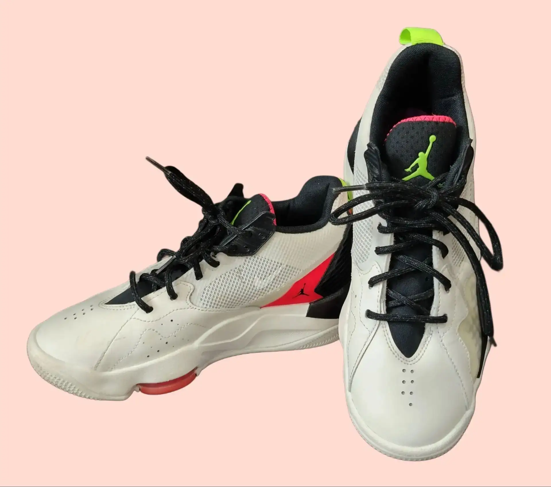 Кроссовки JORDAN ZOOM
для баскетбола

Состояние: 9/10
Размер: 40
Цена в магазине: 14000₽
Наша цена (